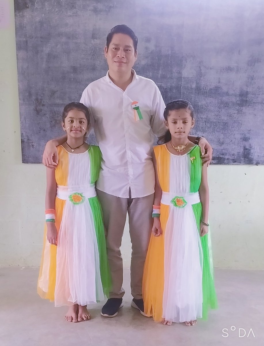 dharmajeetchak's tweet image. 🎉Happy 79th Independence Day! 😍😍

🙏May our country always be blessed with peace, prosperity and harmony.😇

📸Today&apos;s Independence Day Memories with my Students of Vedha International School, Kondapak, District: Siddipet in Hyderabad, Telangana State. ☺️