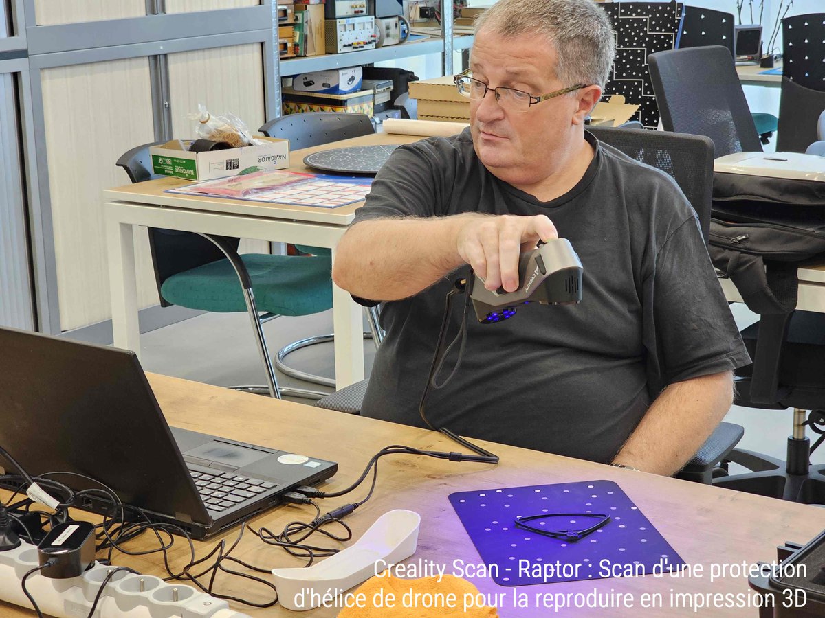 framboise314's tweet image. 📍 #FablabUtopi @villeducreusot @creusotmontceau 
🔥 Même en plein été, les bénévoles sont sur le pont : Coffre du Pirate 🏴‍☠️, impression 3D, @Creality3DSCAN #Raptor, retouche d’images… Cap sur la #FoireDuCreusot en septembre 🚀
#makers #fablab #Creusot