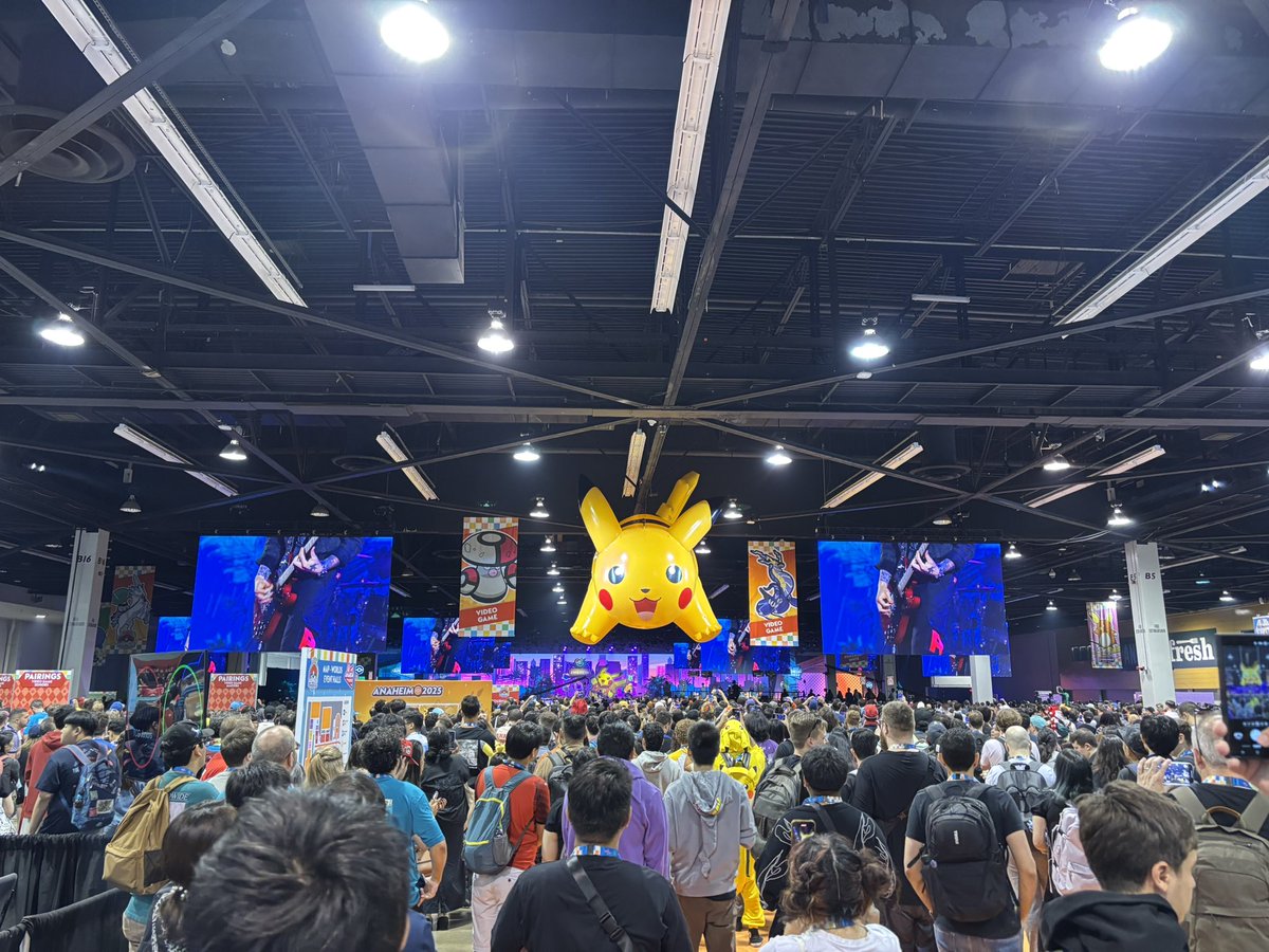 Nope! ITS HUUUUUGEEEEE!
<a href="/PokemonUnite/">Pokémon UNITE</a>