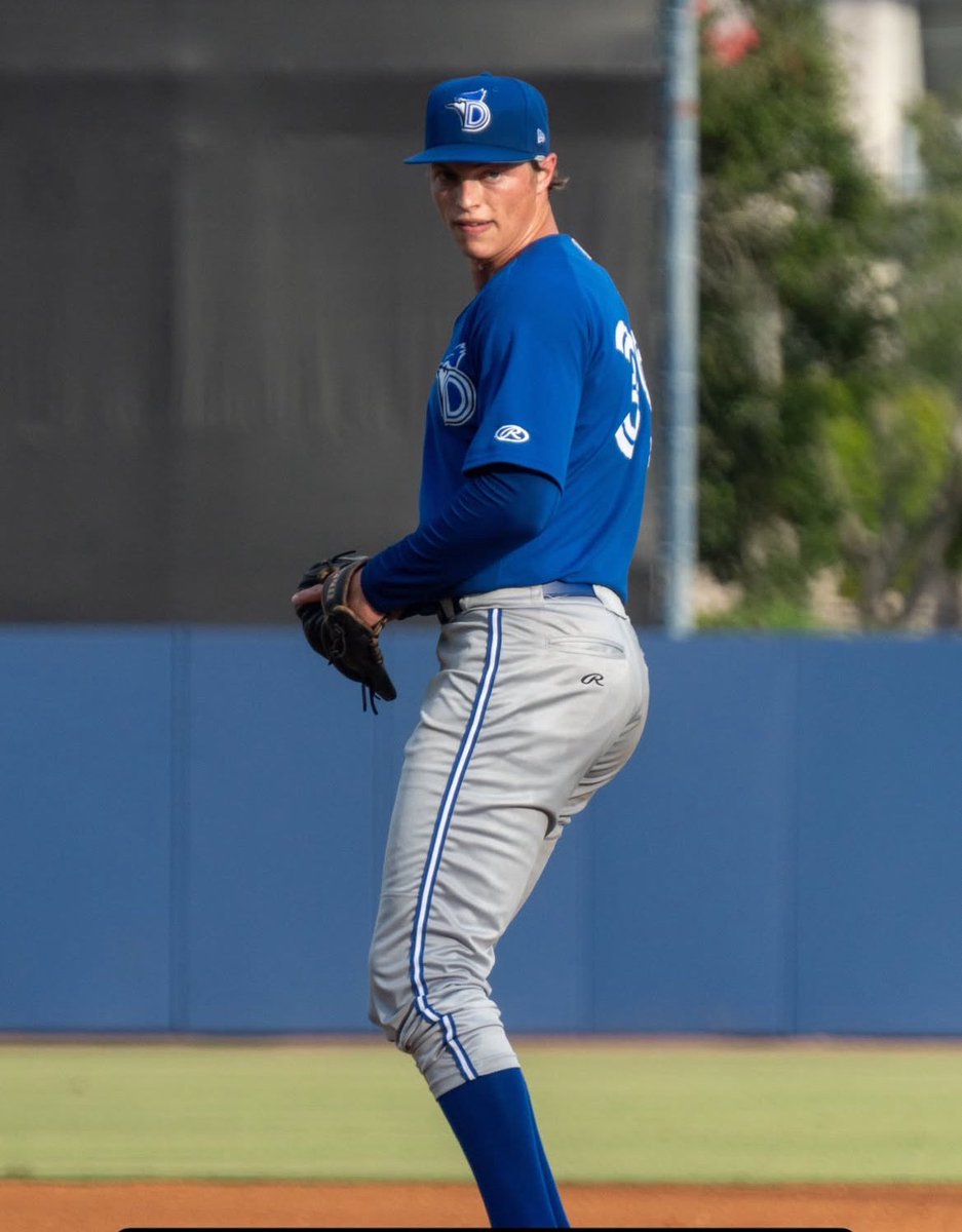 Yesterday evening, Dayne Pengelly made his professional debut for the <a href="/DunedinBlueJays/">Dunedin Blue Jays</a>:

2 IP | 2 H | 0 R | 0 BB | 2 K | 24 Pitches

#BlueJays #LightsUpLetsGo 

📸: <a href="/jbrophybaseball/">John Brophy</a> on IG