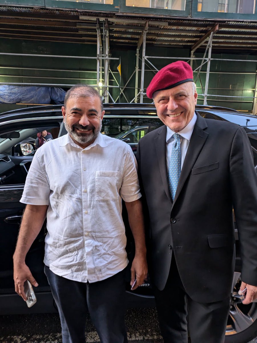 CurtisSliwa's tweet image. This gentleman voted for Zohran in the Democratic primary, but he's voting for Curtis Sliwa on November 4th.

Far too many voters believe that the Democratic primary is the end of the election cycle in NYC, but as I reminded my friend here, the real election is in November.…