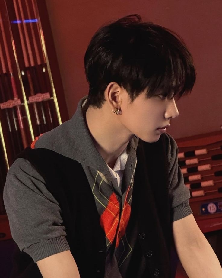 Base umum bisa follow @cornerfess tweet media