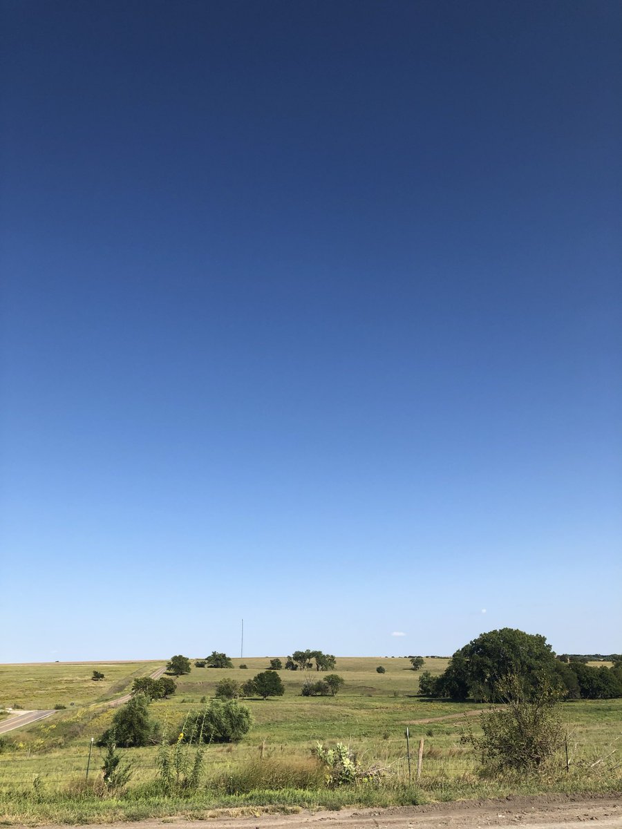 for research purposes i have been to the exact geographic center of the continental US. if america were an anime or some futurism novel, an insane move would be to build an entirely new city here, call it ‘usonia’, connect it to the rest of the country, and make it the capital.