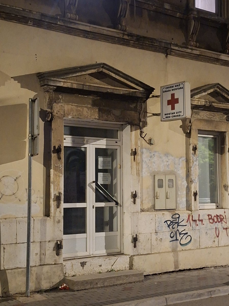 Siguiendo con las tradiciones veraniegas <a href="/CruzRojaMostole/">Cruz Roja Móstoles</a> #ComparteCruzRoja con Cruz Roja de #Mostar