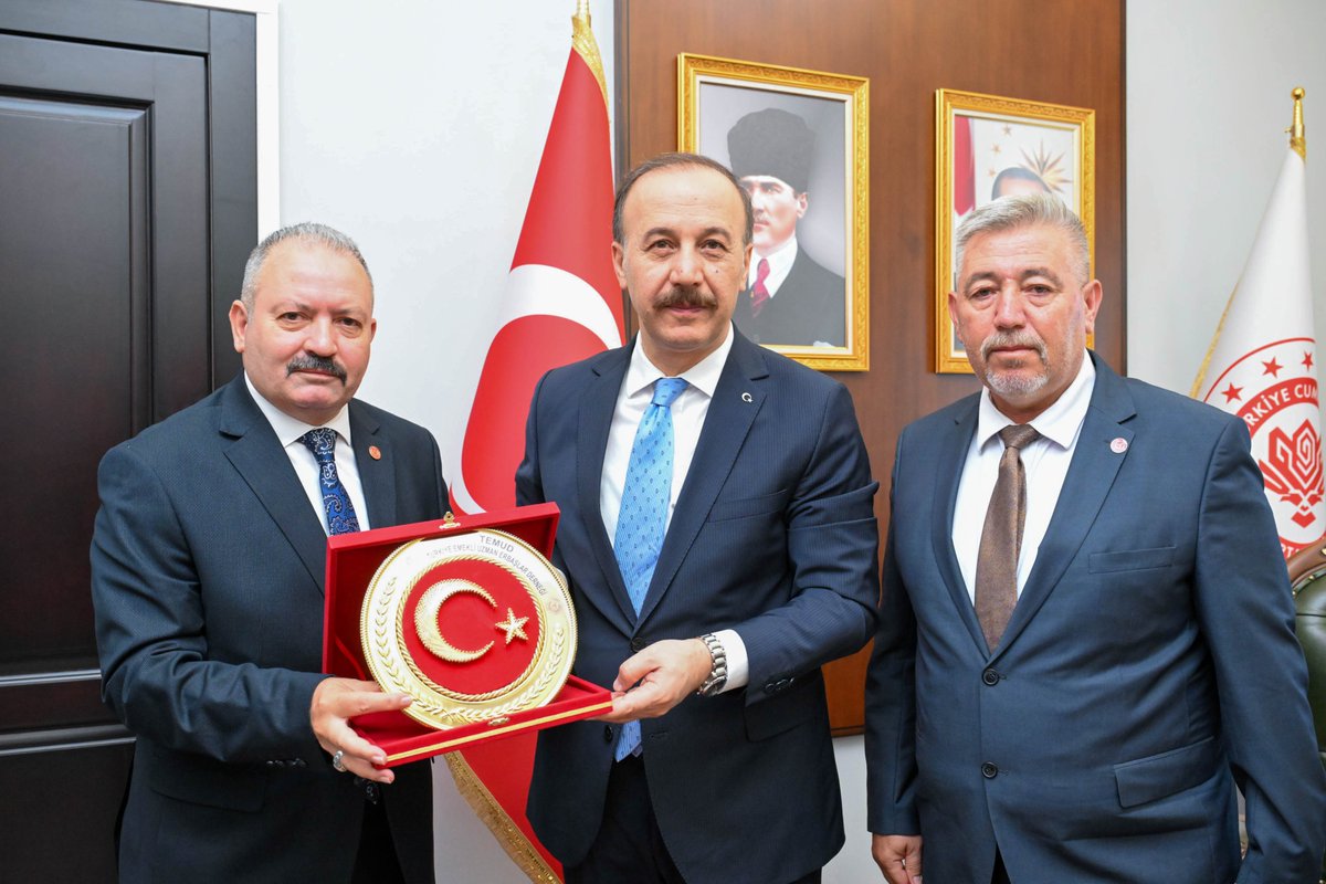 Vatanımızın bölünmez bütünlüğü, milletimizin huzur ve güvenliği için yıllarca fedakârca görev yapmış emekli Uzman Erbaşlarımızın çatısı altında buluştuğu Türkiye Emekli Uzman Erbaşlar Derneği Başkanı Sayın Ali TİLKİCİ ve değerli yönetim kurulu üyeleriyle bir araya geldik.