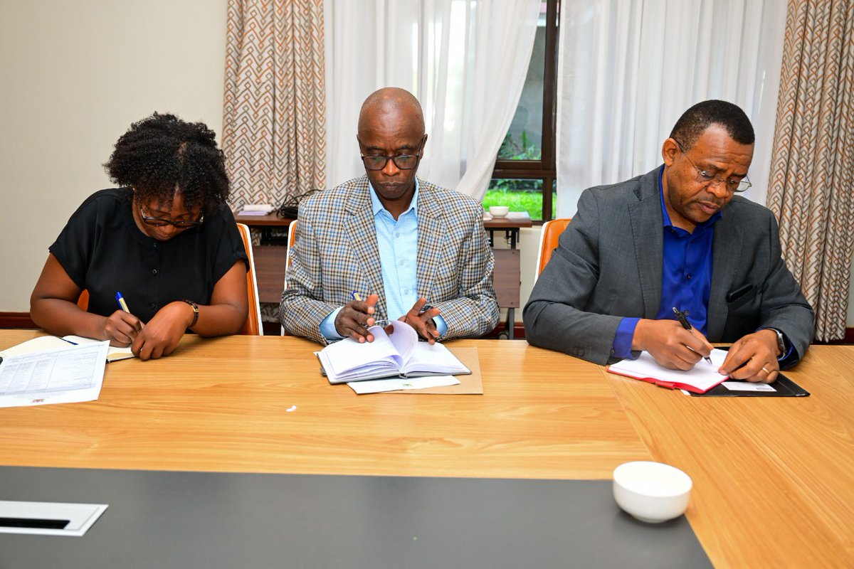 KenGenMDandCEO's tweet image. Our dialogue highlighted the need for sustainable #GreenEnergyKE investments, innovation, and strong policy alignment. With my #TeamJenGa, we remain committed to driving energy security and advancing the renewable energy agenda for national #EnergySecurity.
#JenGaKenGen