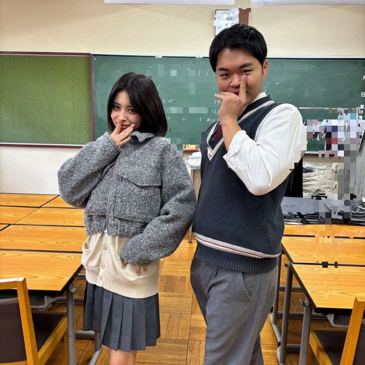 #隣のステラ オフショットです！

#谷田ラナ さんは人見知りで、静かかと思ったら...
慣れると明るくなり、しょうもないギャグで笑ってくれるノリの良い方です！！！

是非劇場へ！！！

次は生徒役と先生役で共演しよう！！！