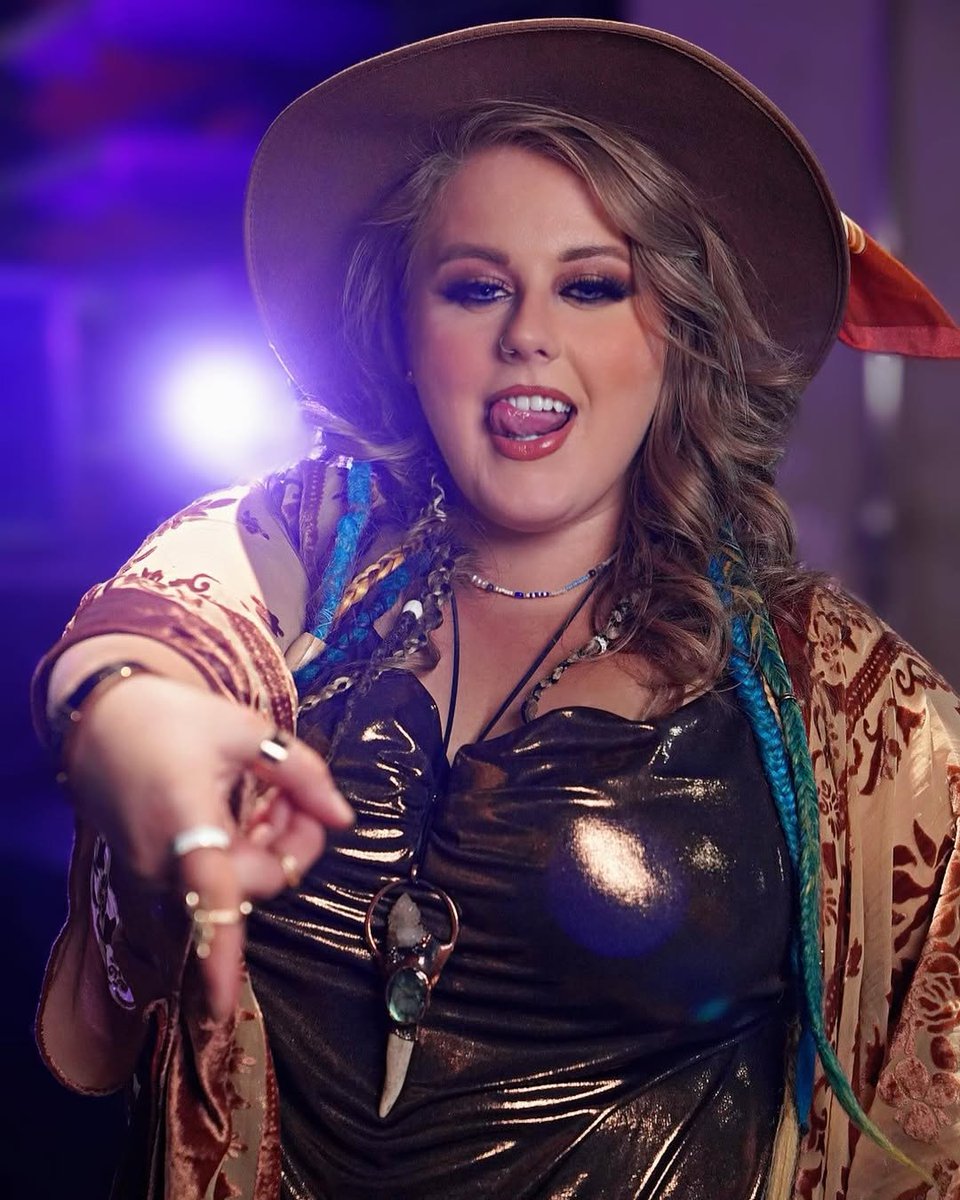 I want you in this hole.