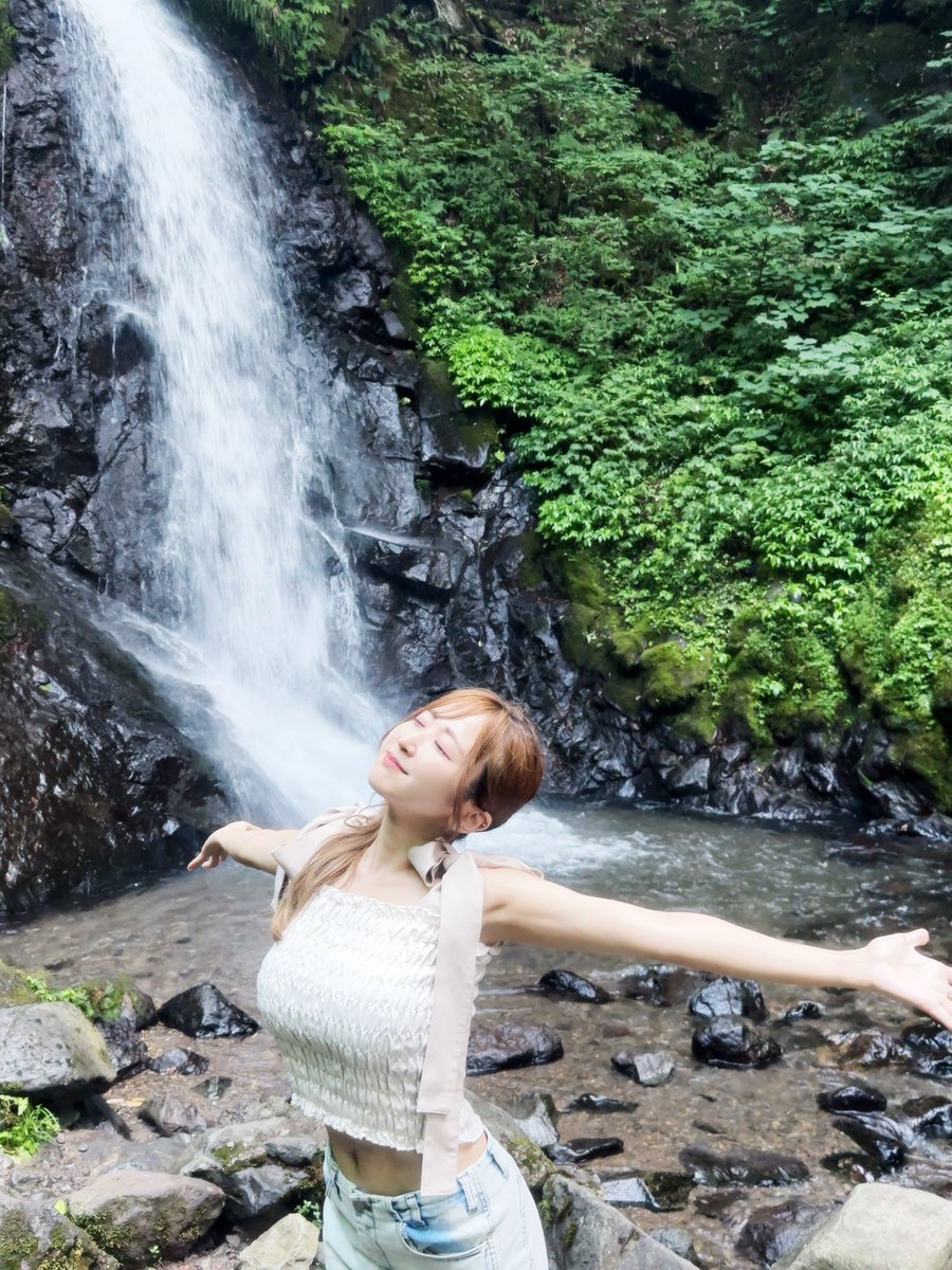 t_afl06's tweet photo. 🌻ご報告🌻

この度、福井県のブランド大使を務めさせていただくことになりました✨

福井は、私にとってとても大切な故郷。
空気が澄んでいて、自然が豊かで、
ご飯がおいしくて…そして、人が温かい場所です☺️

これから、大好きな福井の魅力を
たくさんの方にお届けできるよう活動していきます🌿 https://t.co/IJgv1tfDBs