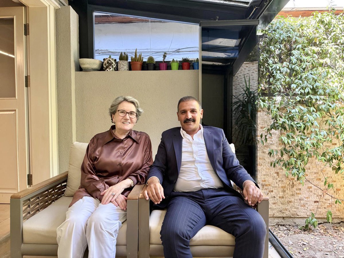 Beraber yol yürümekten her zaman onur duyduğum Genel Başkanım, kıymetli büyüğüm Sayın Meral Akşener’i evinde ziyaret ettim.

Ülkemizin içinde bulunduğu siyasi ve toplumsal gündeme dair pek çok başlık üzerinde kapsamlı bir sohbet etme fırsatı bulduk. Tecrübeleri, engin görüşleri