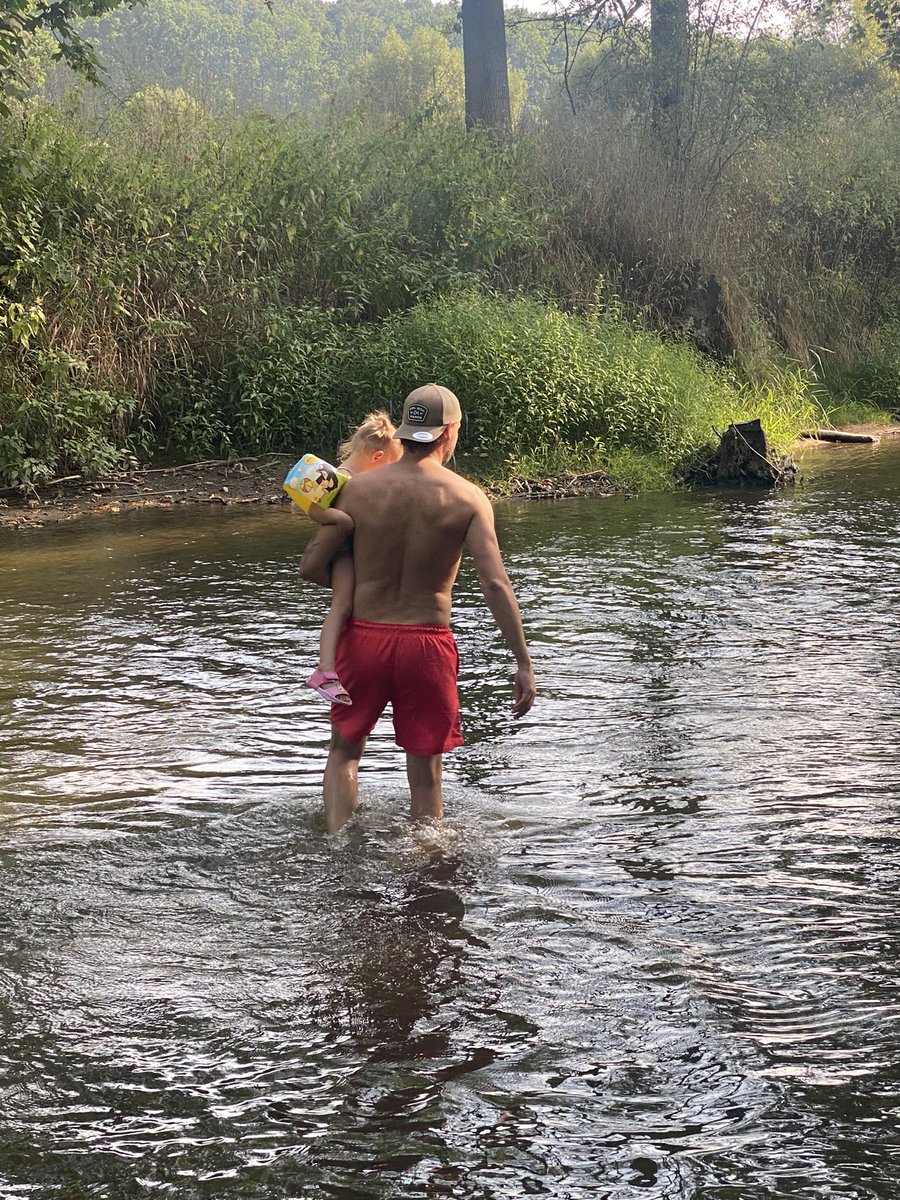 A childhood without building a dam? Like summer without ice cream.
20 years ago, I built this dam, and today my kids came to fix it 💜 Everything is as it should be.