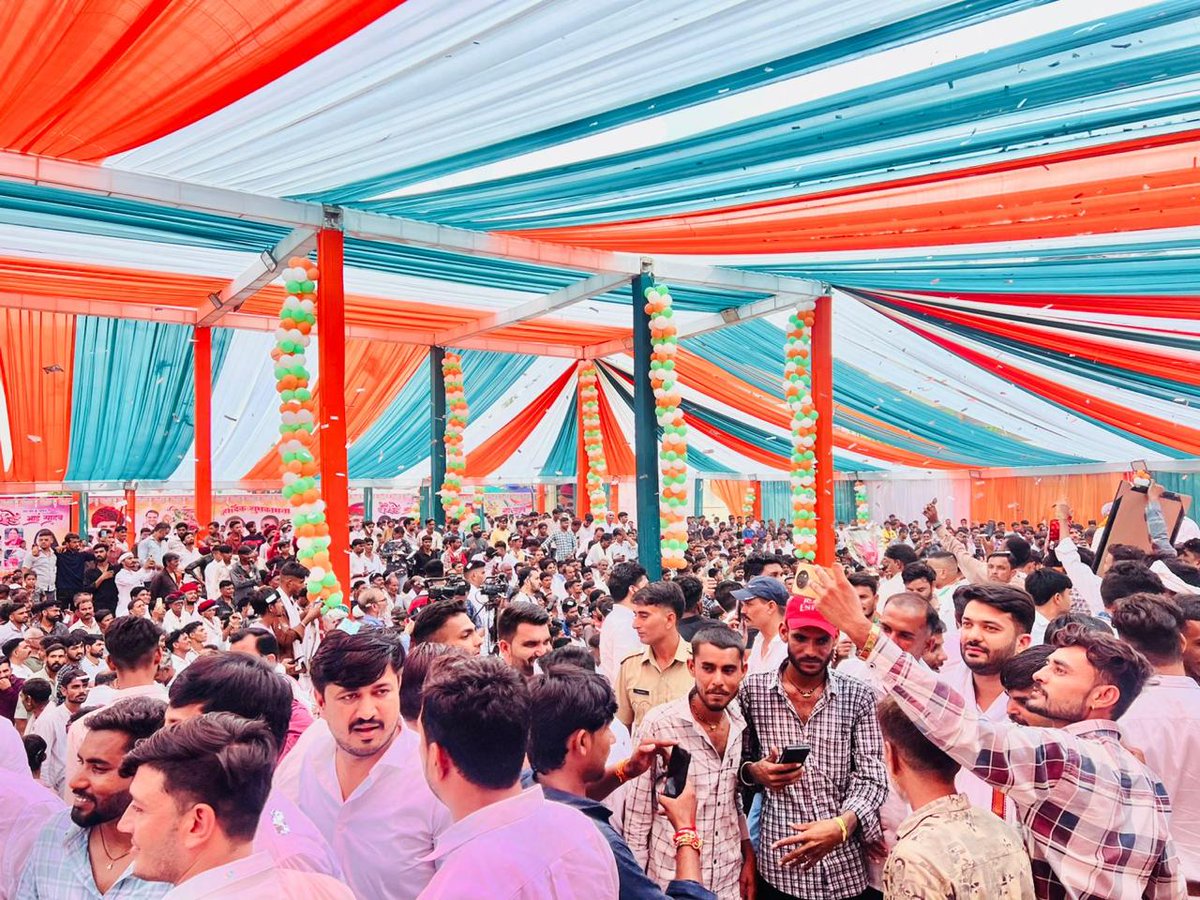 IndrajGurjarinc's tweet photo. आज बाहेती धर्मशाला, भीलवाड़ा में अखिल भारतीय कांग्रेस कमेटी के सचिव बड़े भाई श्री धीरज गुर्जर जी के जन्मदिवस अवसर पर आयोजित कार्यक्रम में सम्मिलित होकर उन्हें हार्दिक शुभकामनाएं प्रेषित कीं। इस अवसर पर नसीराबाद से कांग्रेस प्रत्याशी छोटे भाई श्री शिव प्रकाश गुर्जर भी साथ रहे।
@dgurjarofficial