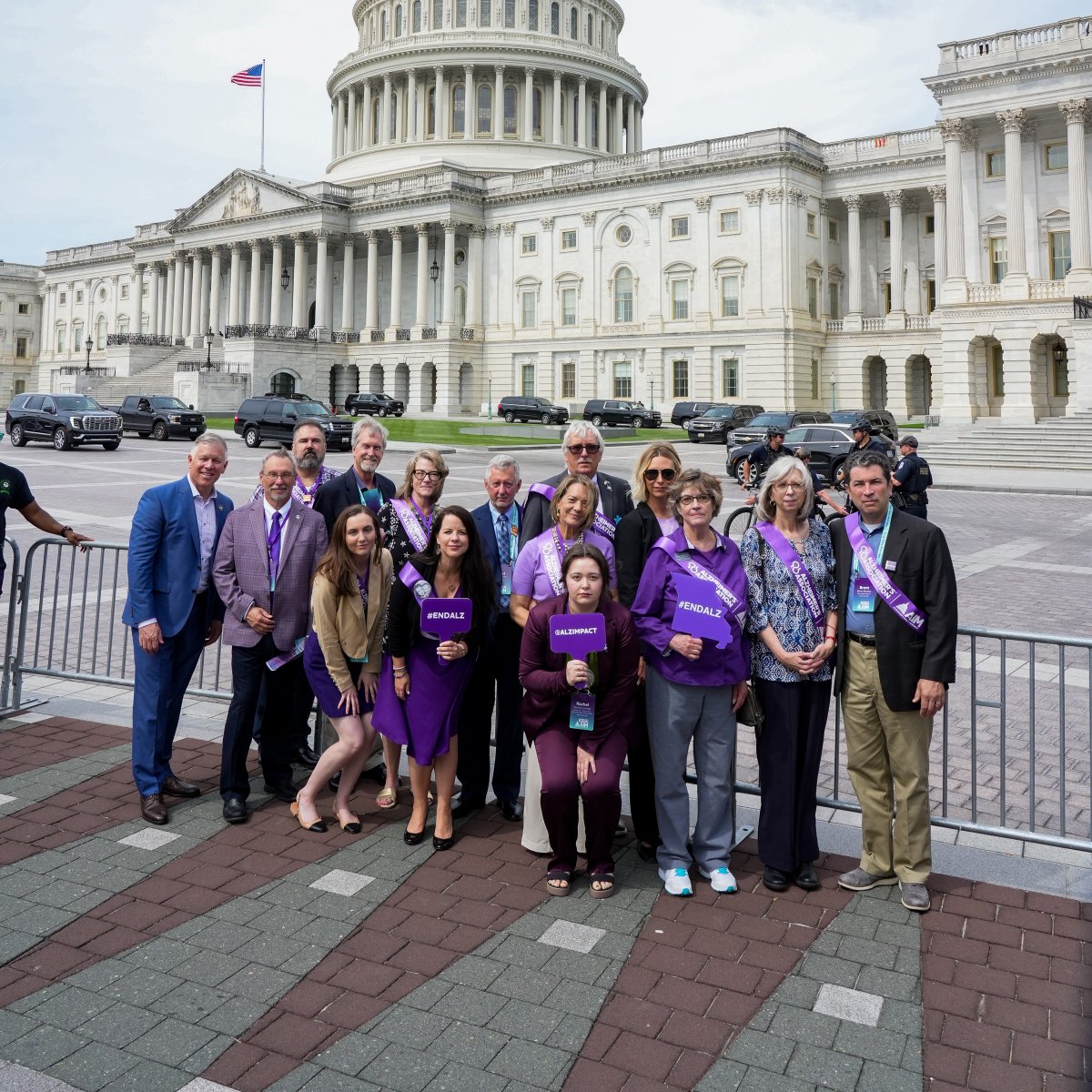 The bipartisan #AADAPTAct would provide primary care physicians education and training to improve Alzheimer’s and dementia detection, diagnosis, care and treatment 🔬. Tell Congress to support this bill today: bit.ly/3FHSK9S.