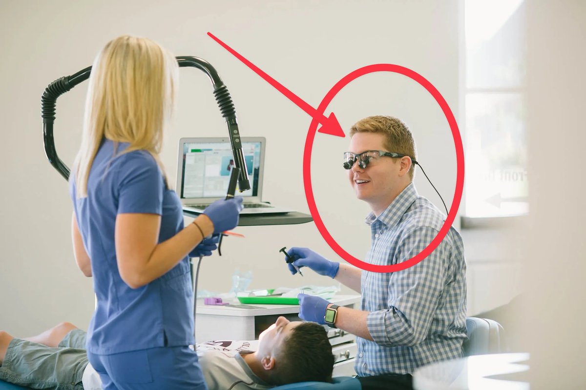This guy’s agency ONLY works with orthodontists &amp; does $10M/year.

Your agency "works with everyone" and can't break $2M.

How to niche down to scale up 👇