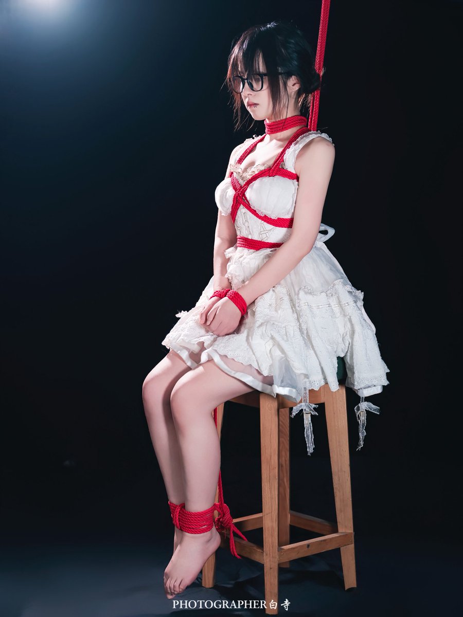 请看见我 让我有梦可以做

📷：<a href="/whiteplace_1/">白寺</a> 
🪢：<a href="/SSRY_B/">🐇</a>