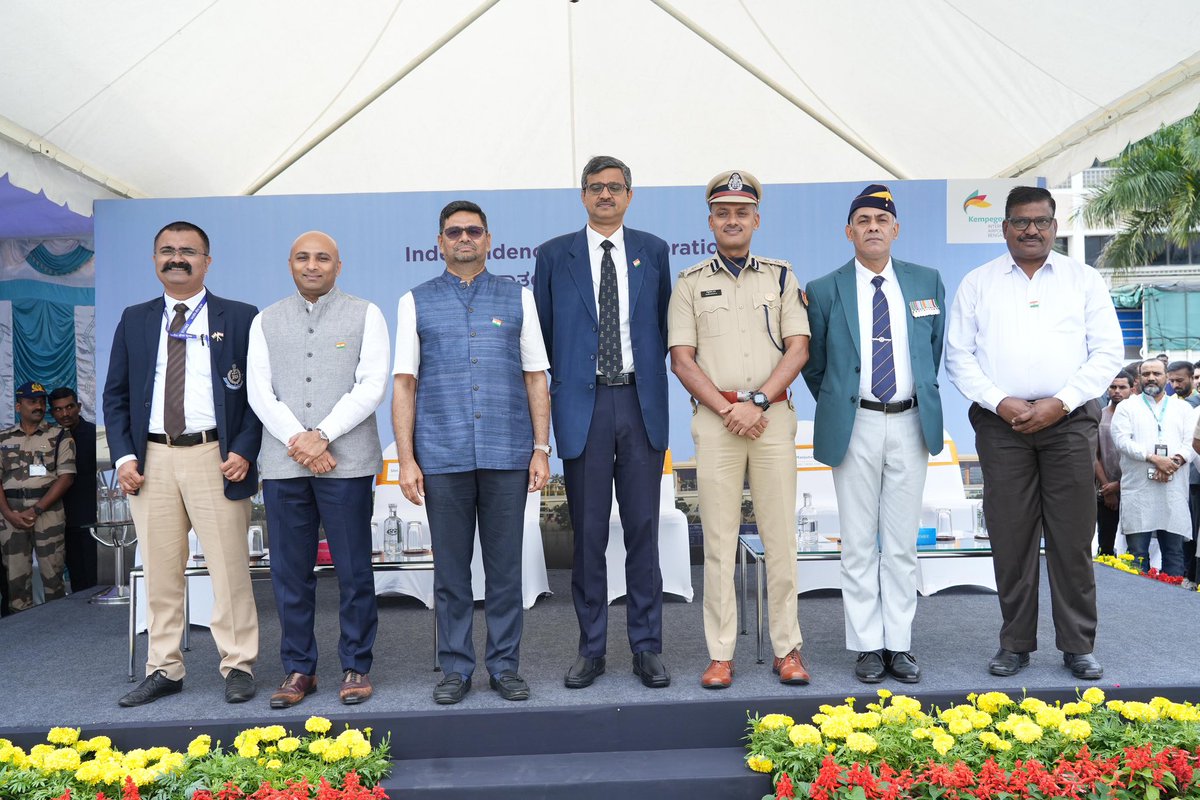 Moments from the flag hoisting ceremony this morning at Kempegowda International Airport Bengaluru! The BLR Airport community came together to celebrate India’s 79th Independence Day. The ceremony was attended by senior leadership from BIAL along with Chief Guest Shri. Ritesh