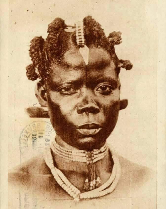 Beauty of the #Congo! This is a powerful picture, it says to me, "I am strength, here me roar" 🇨🇩🇨🇩 #democraticrepublicofthecongo #DRC