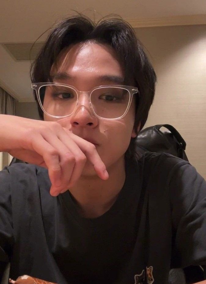 eerlikaa's tweet photo. get to know Fabianiel Nataprawira. https://t.co/v2QIoTU6Fz
