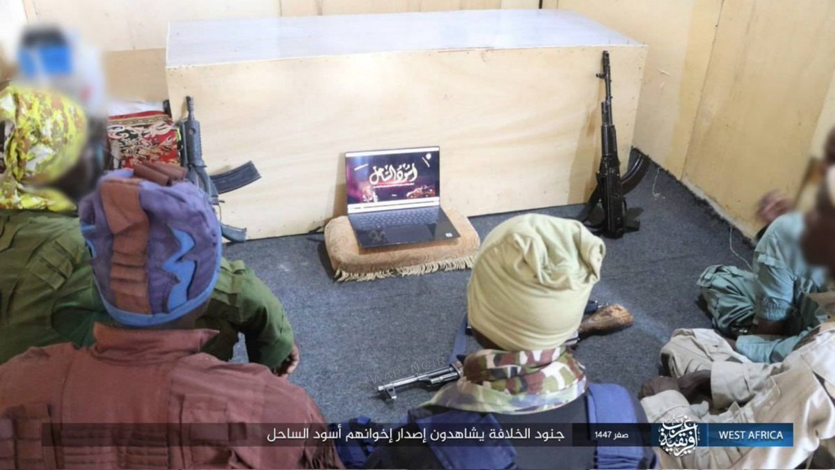 war_noir's tweet image. #Nigeria 🇳🇬: &quot;Islamic State - West Africa&quot; (#ISWAP) militants watching the new video of &quot;Lions of #Sahel&quot; video. 

#ISIS militants armed with a rare #Israel-made 🇮🇱 IWI Galil ACE 21  rifle, #Sudan-origin 🇸🇩 &quot;Terab&quot;  rifles and AK-103(-2)  pattern rifle.