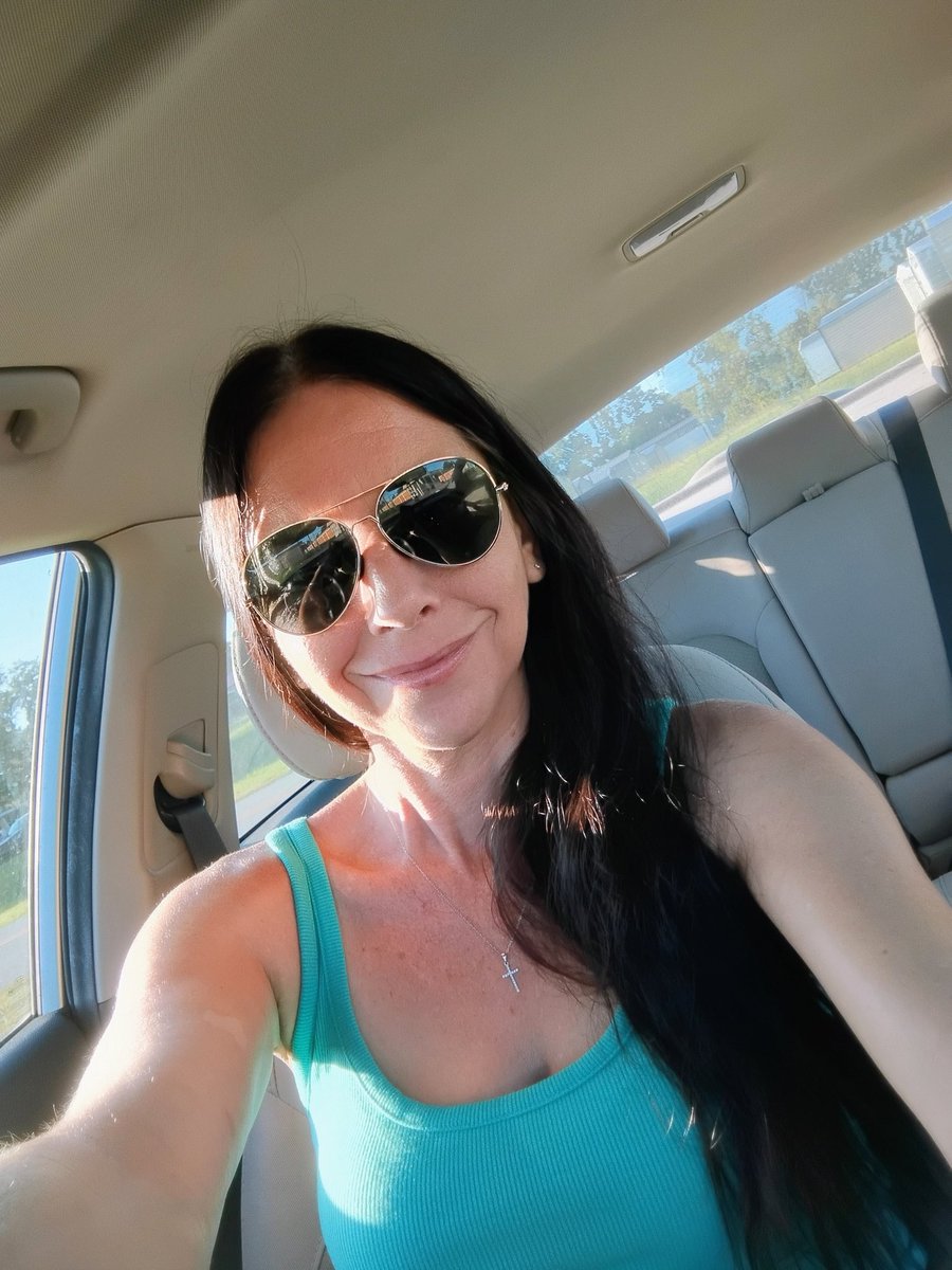 Amanda W. tweet media