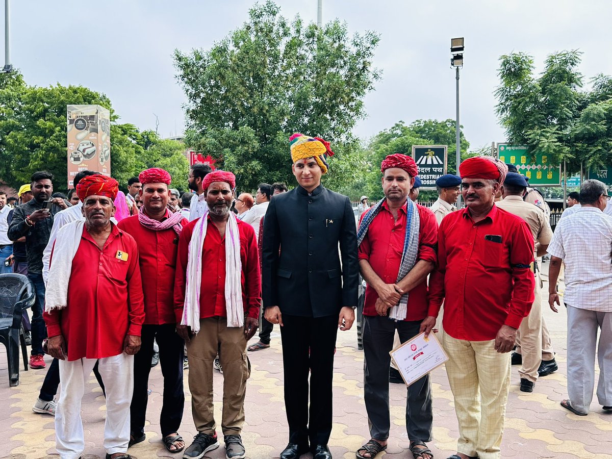 Station Director Jaipur tweet media