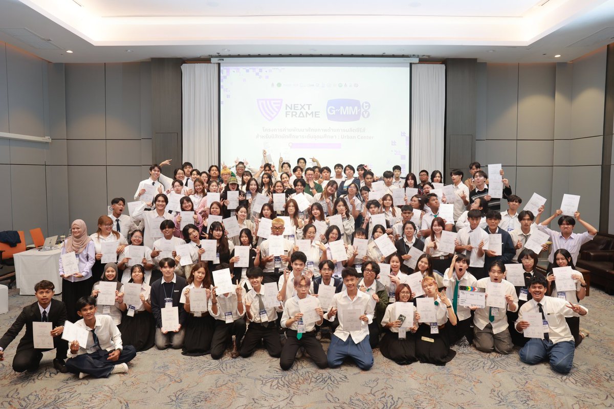 Looktaostudio's tweet photo. Ofos Nextframe Gmmtv ครั้งที่ 5 ภาพบรรยากาศการเข้าร่วมโครงการ Workshop การผลิตซีรีส์ เรื่องBefore Blue Skies ก่อนท้องฟ้าจะเป็นสีคราม รับชมพร้อมกันในวันที่ 16 สิงหาคม 2568 #nextframe #looktao #looktaostudio #beforeblueskies https://t.co/HmuJ0JgYiU