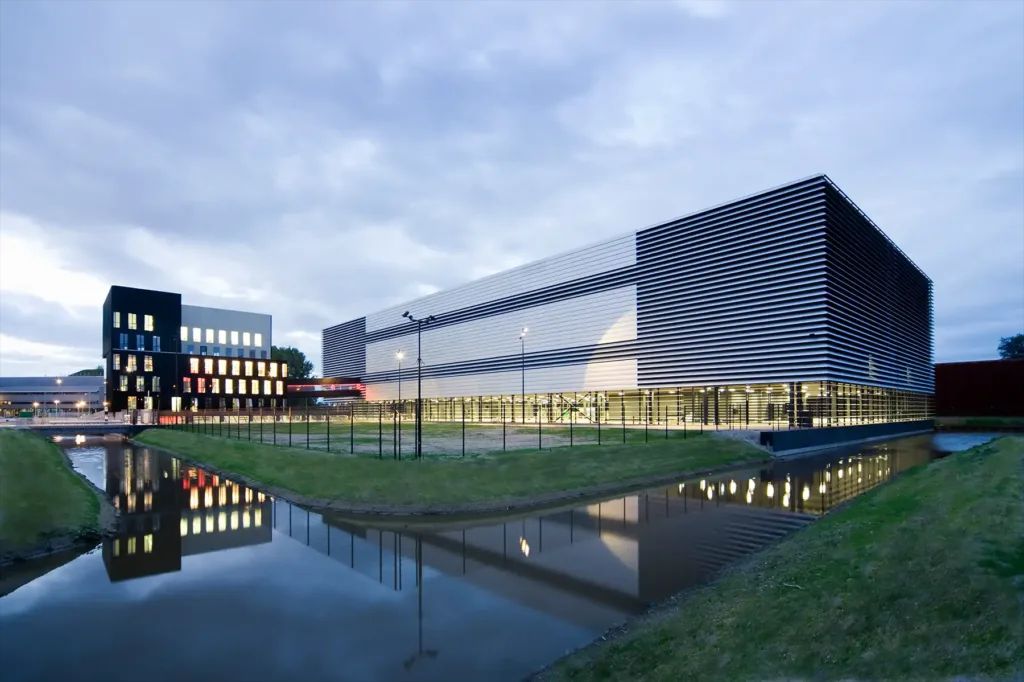Climategate - Rolls Royce – kernenergie voor Nederlandse datacenters - climategate.nl/2025/08/rolls-… - climategate.nl - #@climategateNL