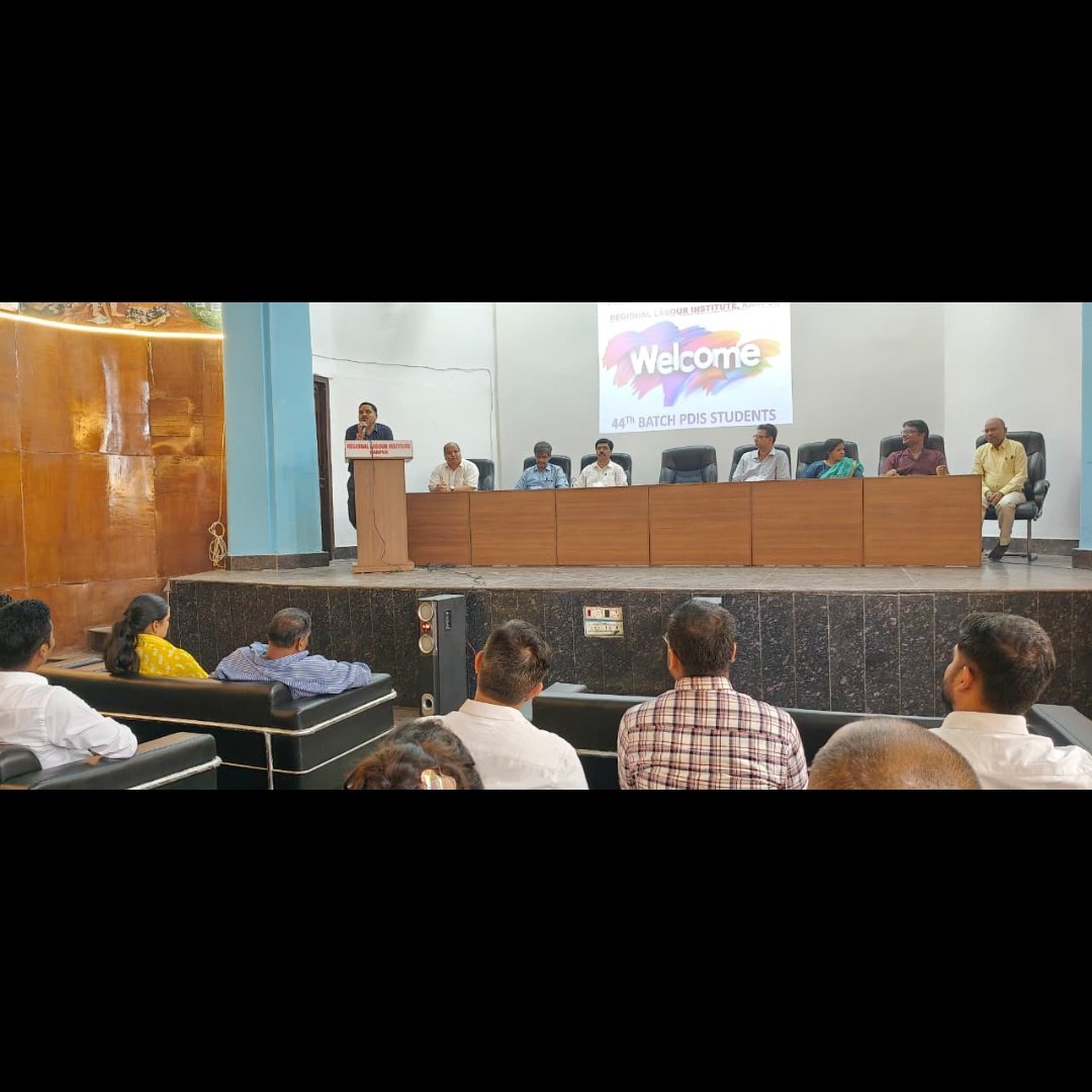 DGFASLI1's tweet photo. The 44th batch of PDIS (2025-26) was inaugurated on 14 Aug 2025 at RLI Kanpur under DGFASLI, Ministry of Labour & Employment. 42 students from industries like NTPC, Tata Motors, IFFCO, Railways, Jindal Power & more joined the program. #PDIS #SafetyTraining #DGFASLI https://t.co/TIgz8myaXq