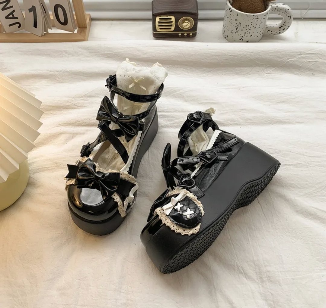 ♡Platform Wedge Heel Cross Strap Mary Jane Shoes♡

🍡Discount Rewards Code: CHERUB99🍡

🌸yesstyle.com/en/queen-zoo-p…🌸