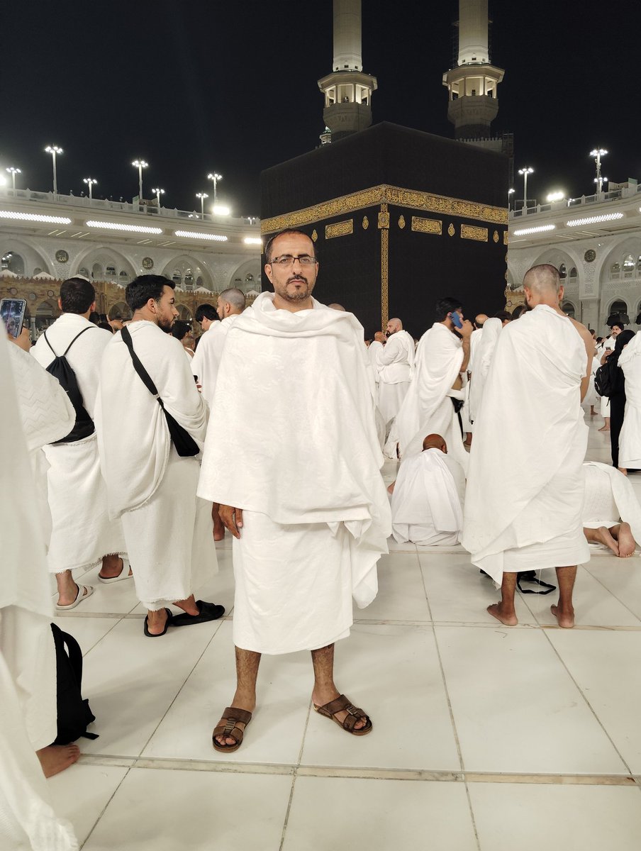 ربي أتيتك شاكياً ملبياً
فاستجب رباه دعائيا
 فأنت وحدك رجائيا