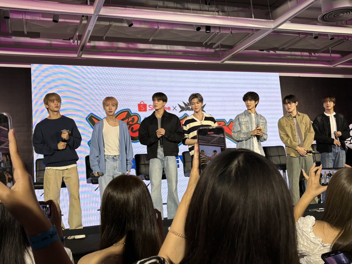 TakMark_MT's tweet image. อีกไม่แค่ 1วันเท่านั้นก็จะได้เจอแล้ว💚บริการรถตู้VIPรับส่งคอนน้องดรีมค่ะ 🚐🏟️ที่นั่งใกล้เต็มแล้วนะคะ 
สายมธ.&amp;gt;ม.กรุงเทพ &amp;gt;ฟิวเจอร์ รังสิต &amp;gt;ดอนเมือง 
💚ไป&amp;gt;กลับ
💚กลับอย่างเดียว  สนใจDM ได้เลยค่ะ #NCTDREAM 
#THEDREAMSHOW4_in_BKK #NCTDREAM_THEDREAMSHOW4_BANGKOK