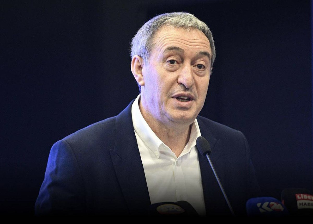 Milleti ‘enayi’ yerine koyuyorlar

Dışişleri Bakanı Hakan Fidan, YPG/SDG’nin Şam süreci (10 Mart mutabakatı) ve Türkiye’deki sürece uygun hareket etmediğini açıkladığında DEM’den peş peşe tepki gelmeye başladı. Oysa Hakan Fidan öncelikle objektif ve yerinde durum analizi yaptı.