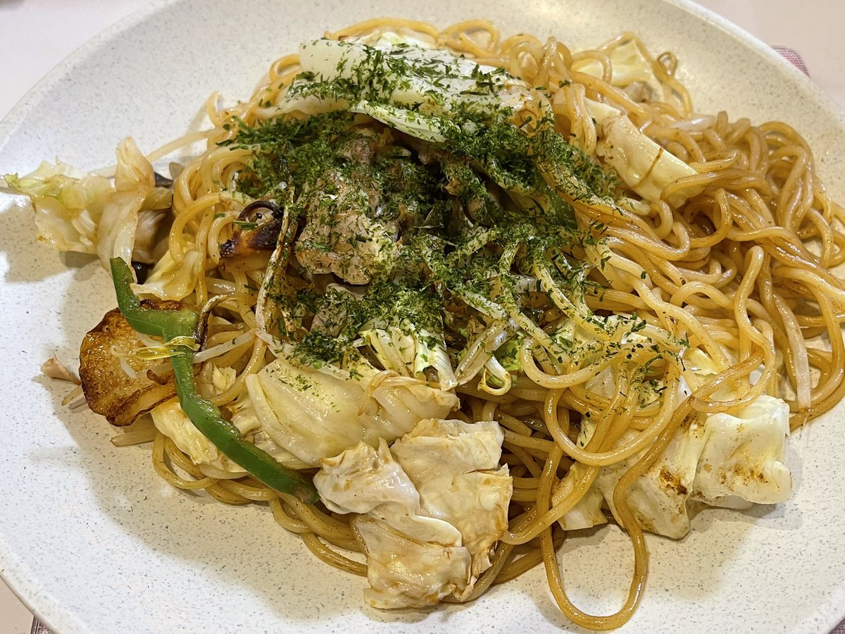 でけた(⸝⸝ .  ̫ . ⸝⸝)

食べたら洗濯もするんだ(( _ _ ))..zzzZZ