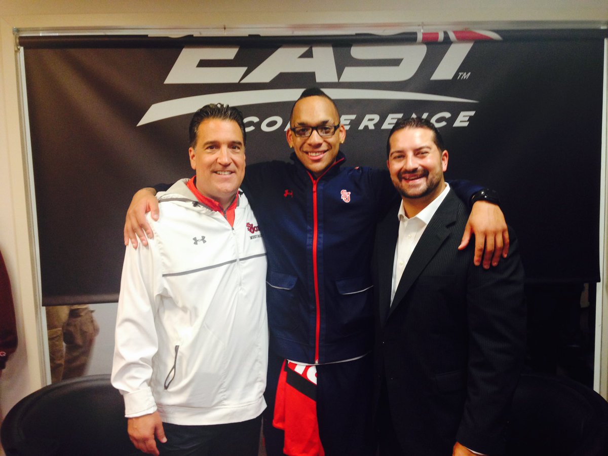 LinacreMedia's tweet photo. Happy Belated โ one day late Dee, sorry was on the run โ to #SJUBB Legend @DeeHarrison21โผ๏ธ๐๐
๐๐๐๐
#DeeForThree #3Angelo https://t.co/y8dqRXJssS