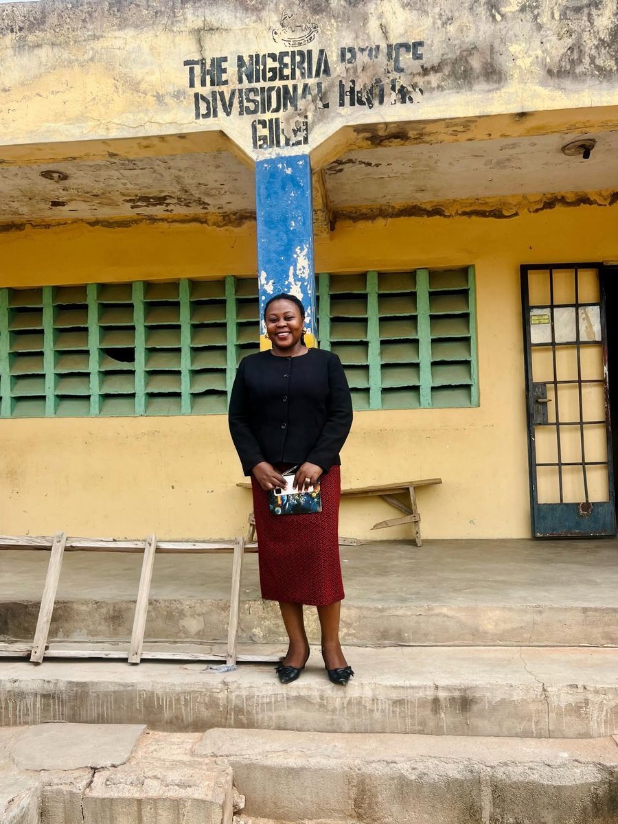 🟥 “A 13-YEAR-OLD BOY ALLEGEDLY MURDERED SOMEONE…” 😳

Yes. You read that right. And no, this is not a Netflix crime documentary. This is real life. This is Nigeria. This is our community.

📍📍as part of my work as a probono lawyer, i joined the Magistrate and his Team to visit