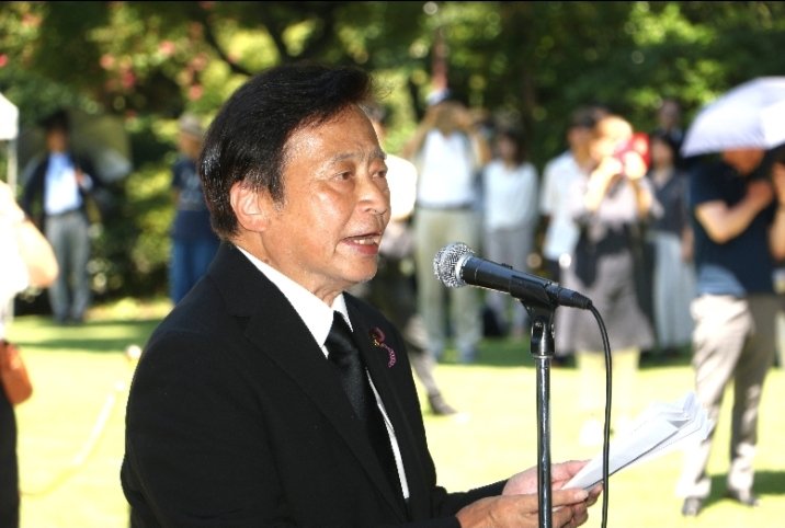 ８・１５　敗戦８０年の千鳥ヶ淵でラサール石井参院議員が不戦を誓う sdp.or.jp/sdp-paper/rasa…