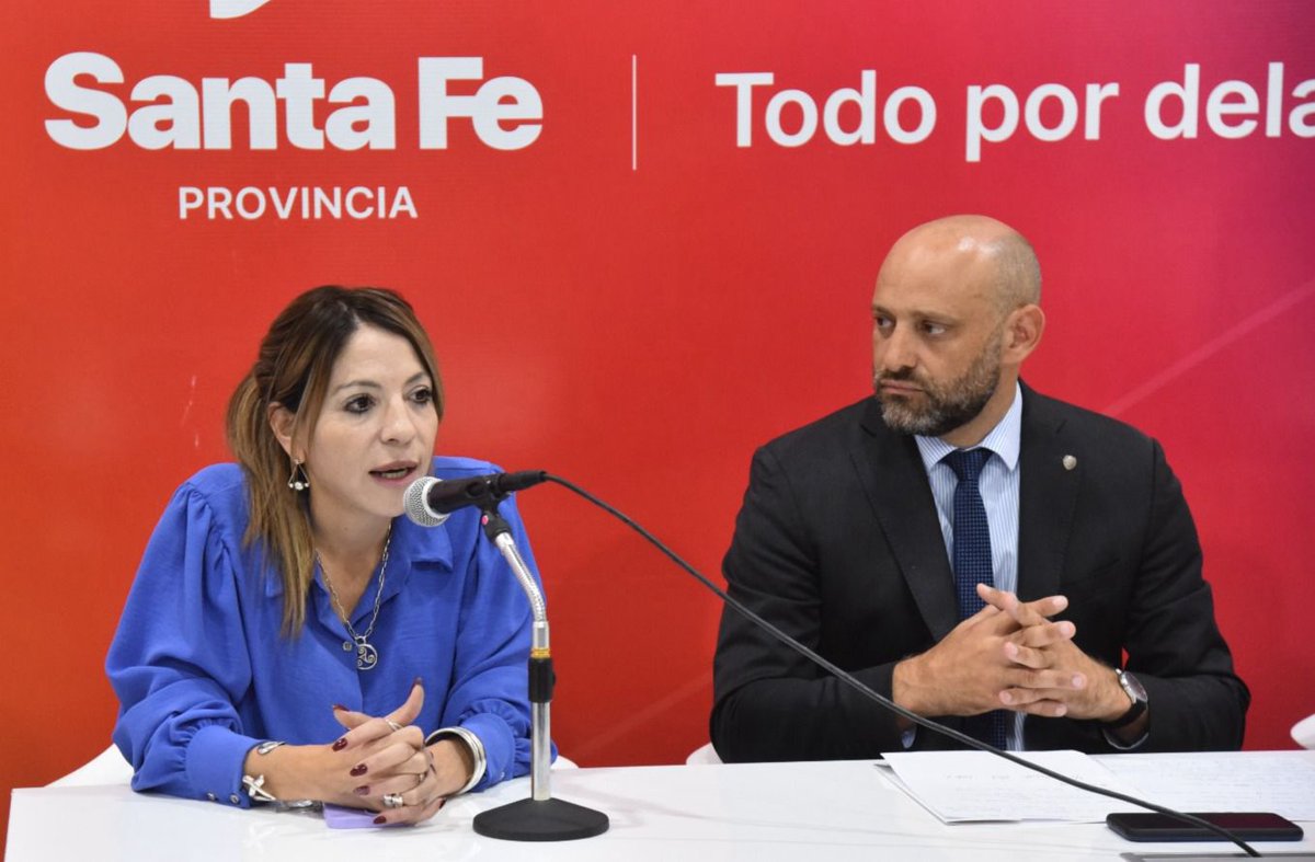 🔴⚡ #RoboEnergia | La #EPE detectó casi 15 mil enganchados en 2025 
🔌🕵️‍♂️“Robar energía es robarle a los santafesinos”

🔗📲 Mas Info 👉 wp.me/p8kW5o-EAQ

#DZ #HurtoEnergia #SantaFe #EPE #Energía