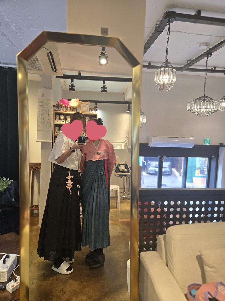 오늘 #광복절80주년 을 맞이하여 
<a href="/Tm3Official/">TM3 티엠쓰리</a> TM3저고리
<a href="/ParangHanbok/">온다타:파랑 🌊 한복상점A06</a> 온다타파랑 치마
<a href="/Esliel9579/">느루 에스리엘🕯🧨 (紅梅絃弓)</a> 느루님 형광노리개