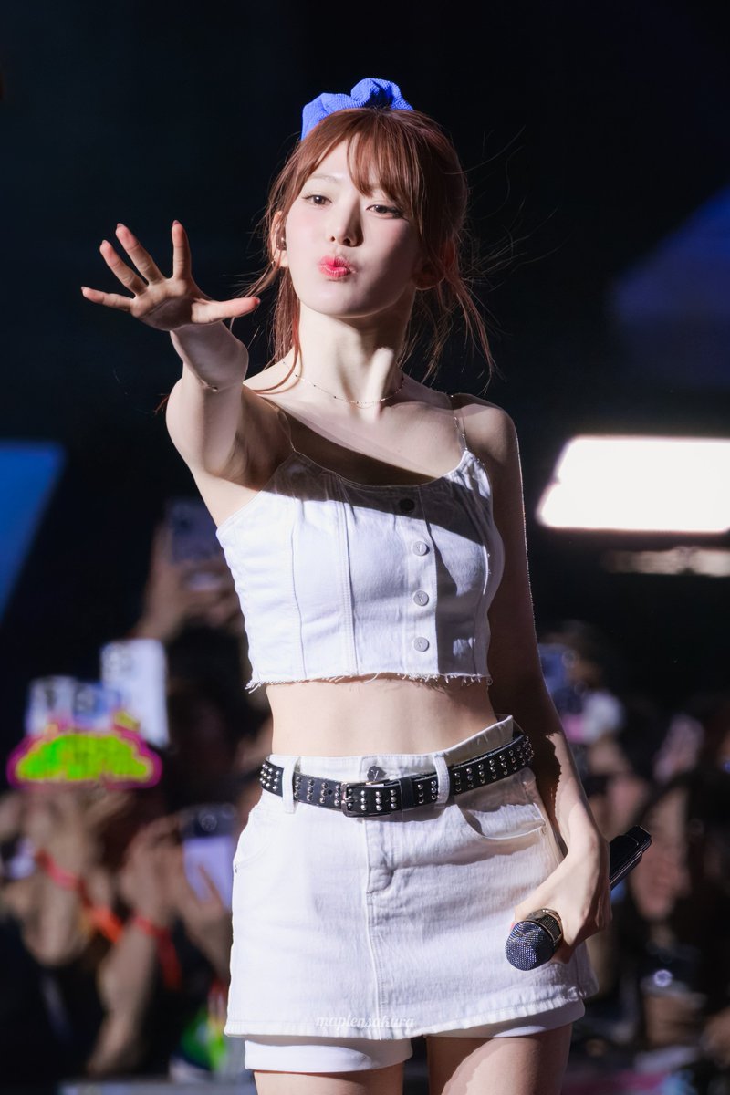 maplensakura's tweet photo. 250809

👀🩵

#LE_SSERAFIM #르세라핌 
#SAKURA #사쿠라 #宮脇咲良 #ックラ 
#EASY_CRAZY_HOT 
#EASY_CRAZY_HOT_IN_BANGKOK https://t.co/COzKoSM5pv