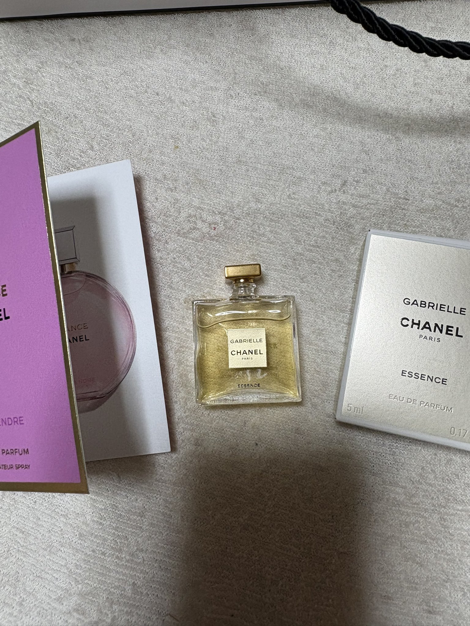CHANEL - البحث / X