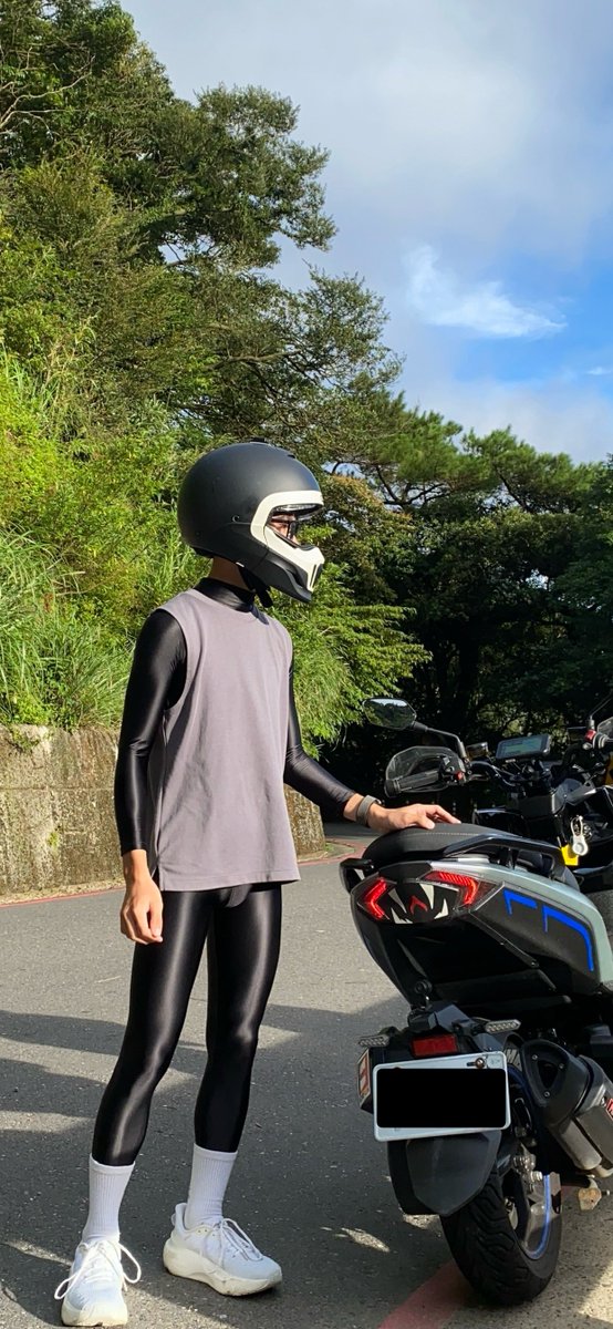 supermankitty1's tweet photo. 今天生日必須得做些會產生多巴胺的事情吧🥹🥹 雖然沒人陪我 但還是必須在網路上表現出開開心心的樣子噠❤️ https://t.co/r2exeTXKcC