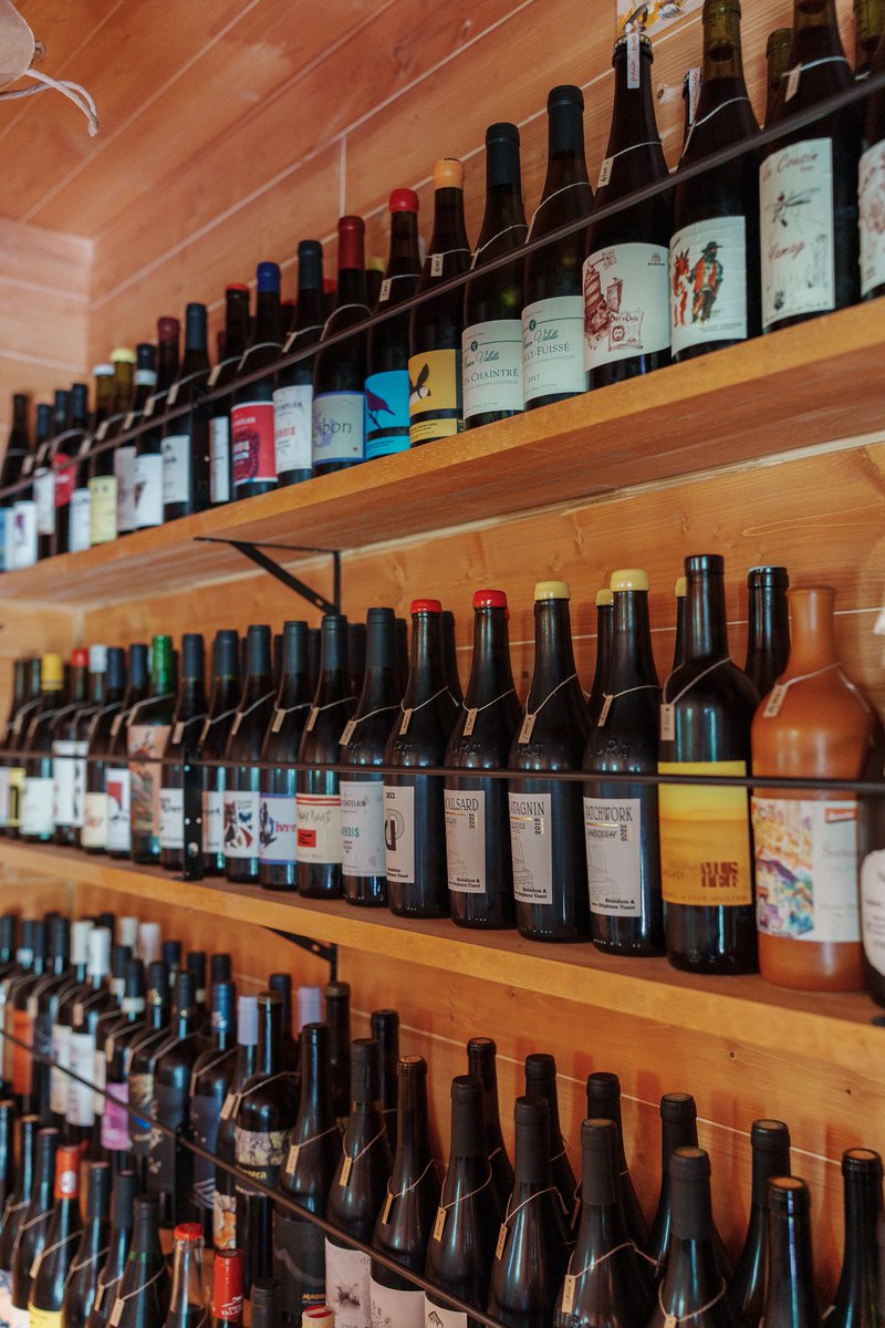 男鹿の山奥にワインのお店がひっそりと佇んでいました。

#winestorefirefly