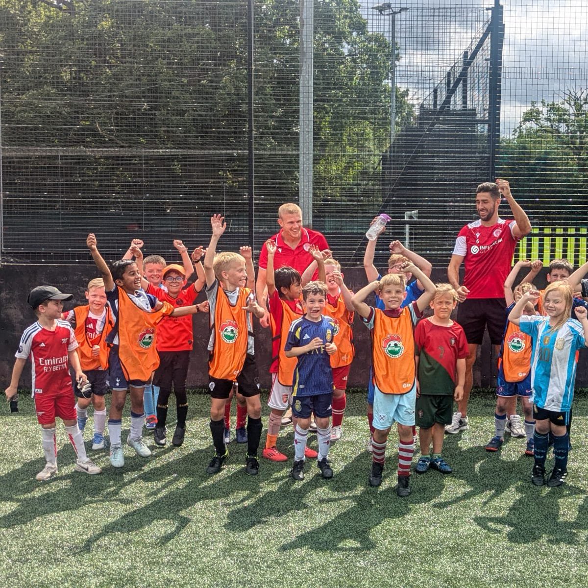 Stevenage FC Sports Hub (@sfcsportshub) on Twitter photo A huge thank you to Lewis Freestone & Dan Sweeney for visiting our Soccer Camps yesterday! ⚽👏
Our participants had an amazing time with them!
Want your child to join the fun at Stevenage FC Sports Hub’s Soccer Camps?
👉 Visit: linktr.ee/stevenagefcspo…
<a href="/StevenageFC/">Stevenage FC 🔴⚪</a> A huge thank you to Lewis Freestone & Dan Sweeney for visiting our Soccer Camps yesterday! ⚽👏
Our participants had an amazing time with them!
Want your child to join the fun at Stevenage FC Sports Hub’s Soccer Camps?
👉 Visit: linktr.ee/stevenagefcspo…
<a href="/StevenageFC/">Stevenage FC 🔴⚪</a>