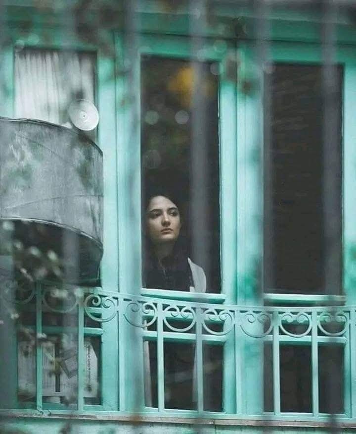 ہم جیسوں کو یار بس اِتنی سی چُھوٹ ہے کہ
فقط دیکھ ہی سکتے ہیں پسند آیا ہُوا شخص 
#Yaad_e_Jani #Urdupoetry #Poetry