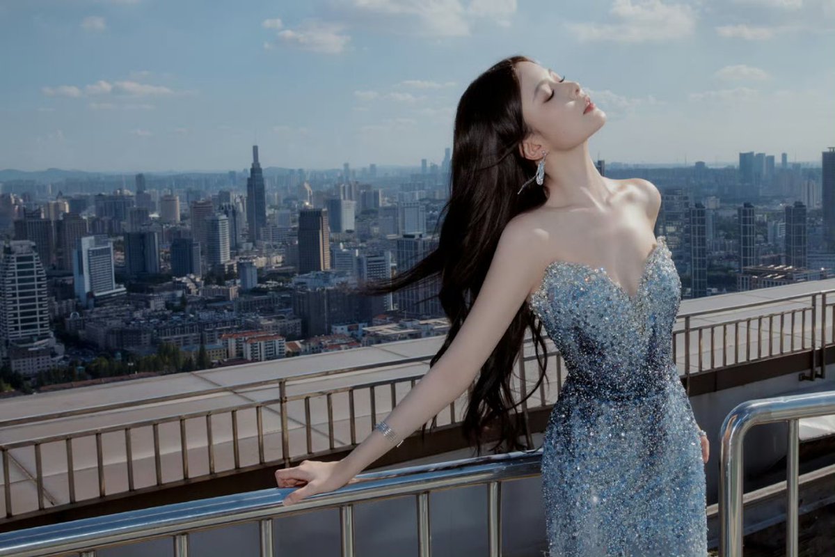 😭😭😭จั๋วเสวียนสวยมากกก เมื่อวานว่าสวยแล้ว วันนี้ยังสวยกว่าได้อีก ใดๆ ชุดเริ่ดมาก สมกับ《深海之息》（Mareasía）เลย~