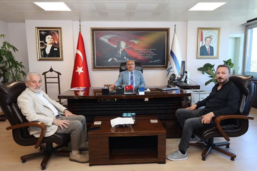 KOBİDER'den SGK İstanbul İl Müdürü Harun Sertbaş'a ziyaret

Küçük ve Orta Büyüklükteki İşletmeler Derneği (KOBİDER) Genel Başkanı Nurettin Özgenç ve yönetim kurulu, İl Müdürü Harun Sertbaş'ı makamında ziyaret etti.