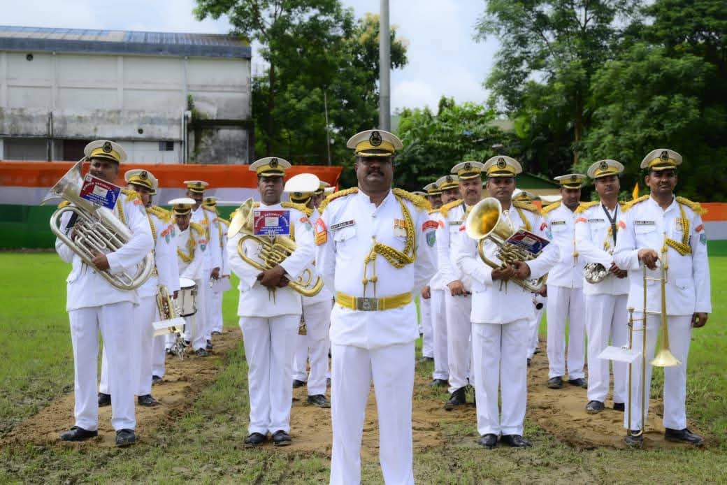 Krishnendu Paul (@kpaulassam) on Twitter photo 🇮🇳 Heartfelt respect to the 16 BN BSF Jawans of Sribhumi — the guardians of our Nation’s borders.
Your sacrifice & dedication let every Bharatiya live in peace.
#BSF #BorderRakshak #NationFirst #IndependenceDay
<a href="/Laxmanacharya54/">लक्ष्मण प्रसाद आचार्य (Lakshman Prasad Acharya)</a>
<a href="/himantabiswa/">Himanta Biswa Sarma</a>
<a href="/CMOfficeAssam/">Chief Minister Assam</a>
<a href="/BSF_India/">BSF</a> 🇮🇳 Heartfelt respect to the 16 BN BSF Jawans of Sribhumi — the guardians of our Nation’s borders.
Your sacrifice & dedication let every Bharatiya live in peace.
#BSF #BorderRakshak #NationFirst #IndependenceDay
<a href="/Laxmanacharya54/">लक्ष्मण प्रसाद आचार्य (Lakshman Prasad Acharya)</a>
<a href="/himantabiswa/">Himanta Biswa Sarma</a>
<a href="/CMOfficeAssam/">Chief Minister Assam</a>
<a href="/BSF_India/">BSF</a>