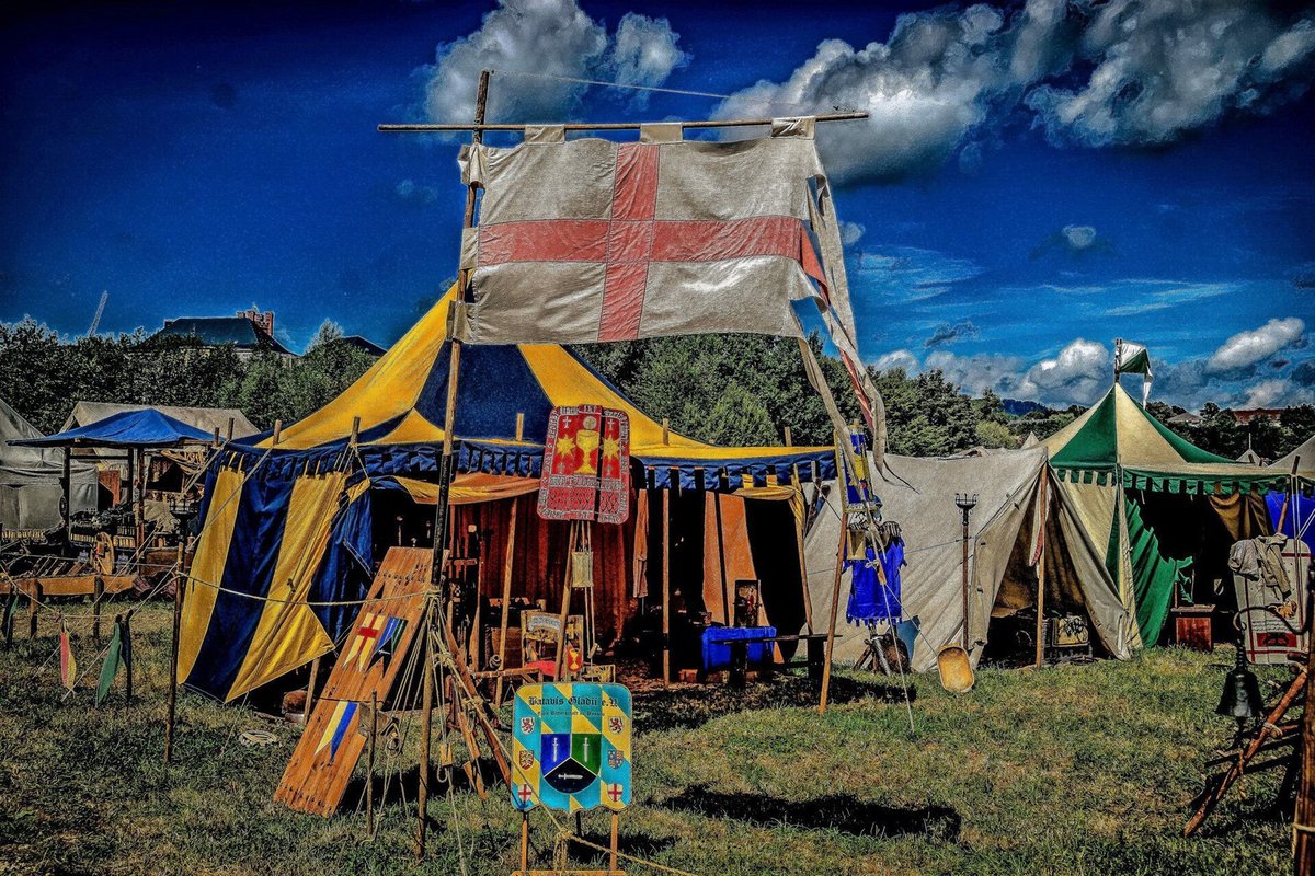 🏕️ Bild des Tages (15. Aug):
Cave Gladium – Tag 2 in Furth im Wald!

Offizieller Partner von ReenactmentMarketplace.com
#CaveGladium #MittelalterBildDesTages #ReenactmentMarketplace #Lagerleben #Drachenstich #FurthImWald #MittelalterFest