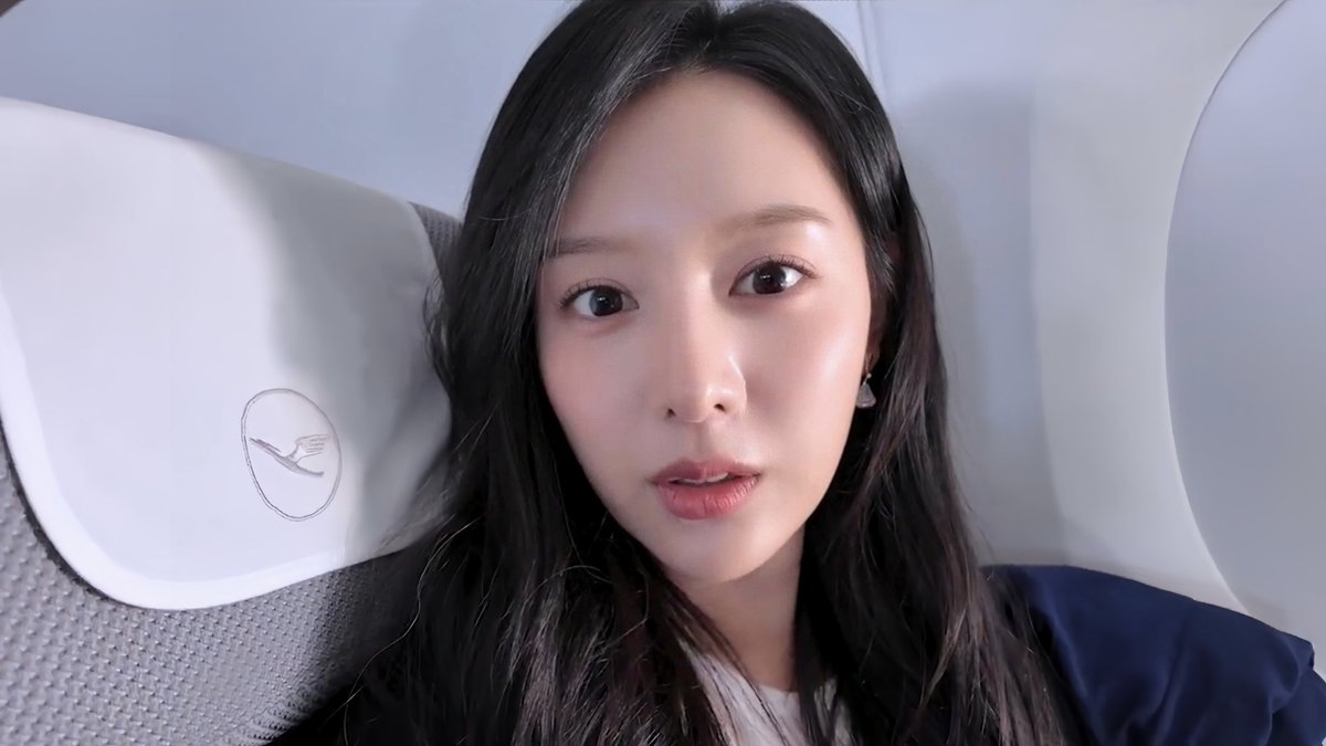 j0908w's tweet photo. 미녀는 얼빡이지.. 김지원제발료ㅜ https://t.co/ylm4LT3Bqy