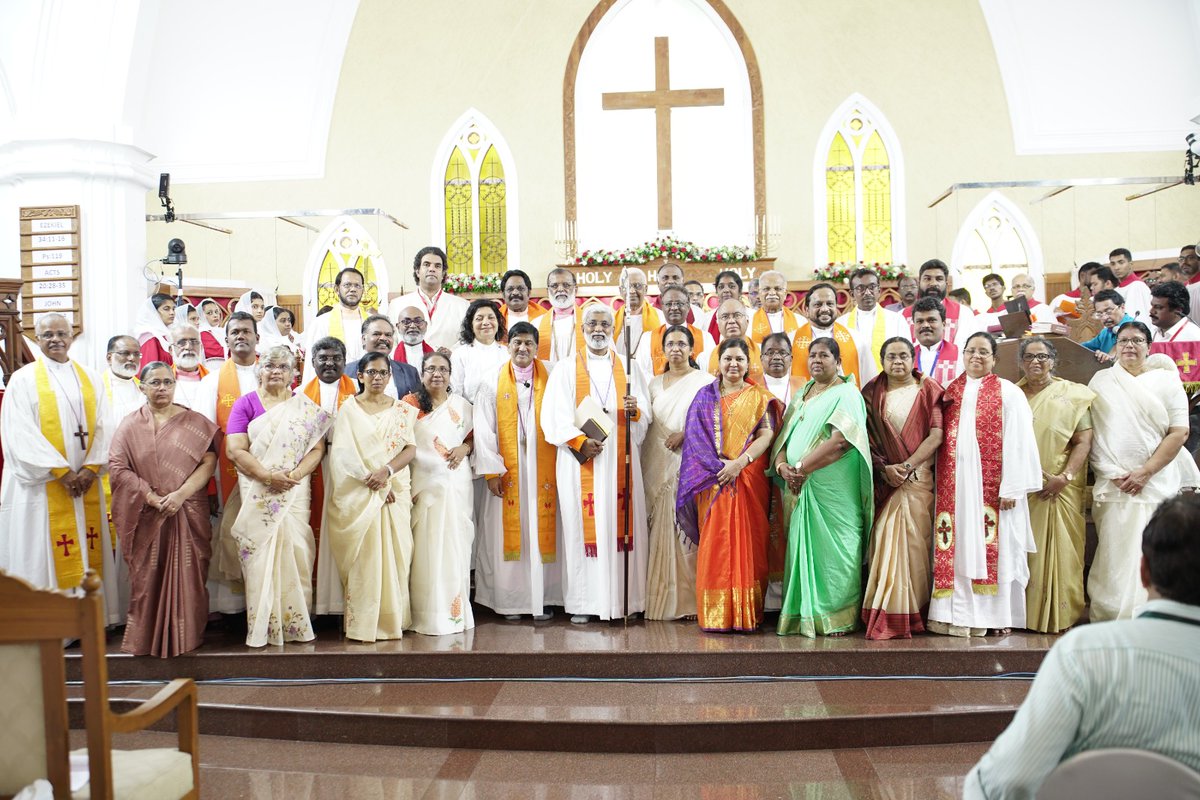 FernandasRaja's tweet photo. with other bishops, Hon. Treasurer Prof. Dr. B. Vimal Sukumar and other leaders was also present.
#Cochin Diocese #BishopConsecration #FernandasRathinaRaja #CSI https://t.co/18fgRq6Yck